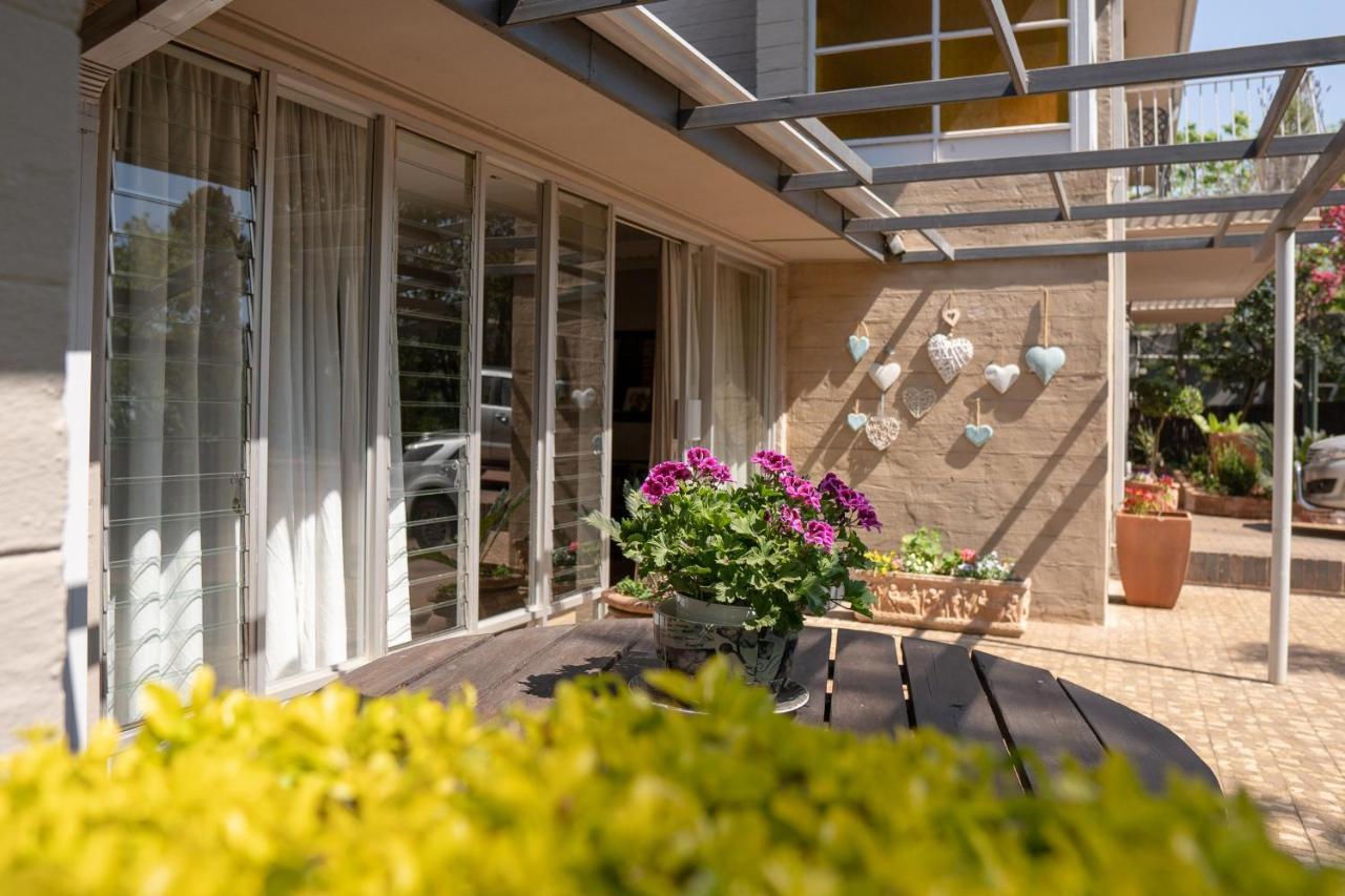 Opstal Gastehuis Potchefstroom Exterior foto